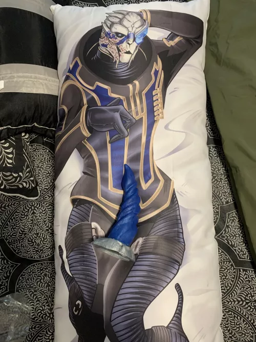 Time to test some reach and flexibility (from TheCraftyHedonist on Etsy)