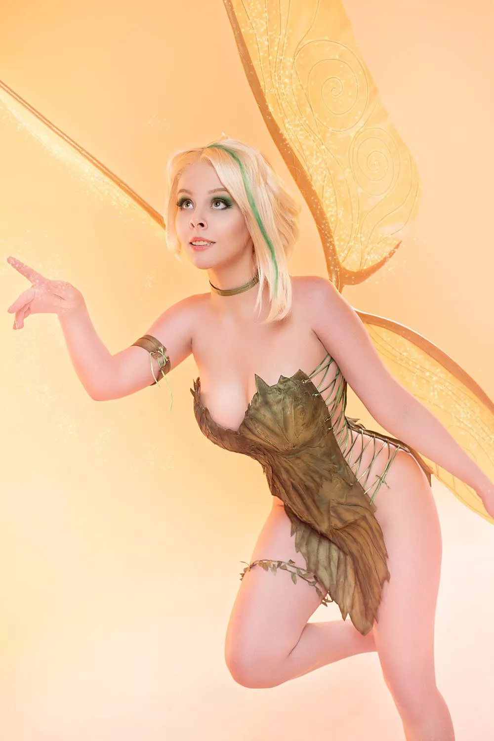 Tinkerbell cosplay by Helly Valentine