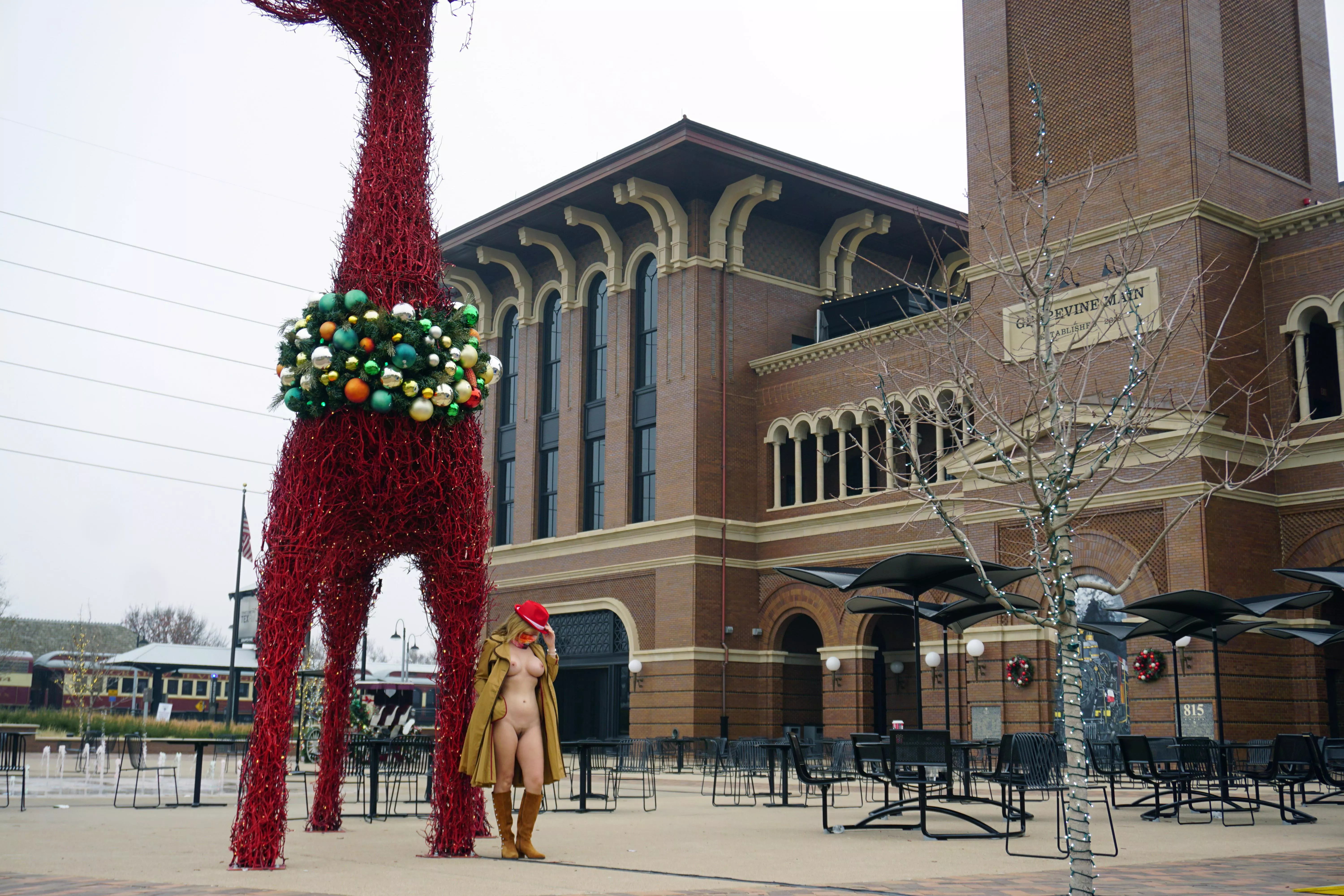 Tis still the season to be…. [f]lashing!