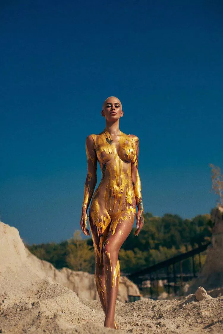 Tits out for Friday!