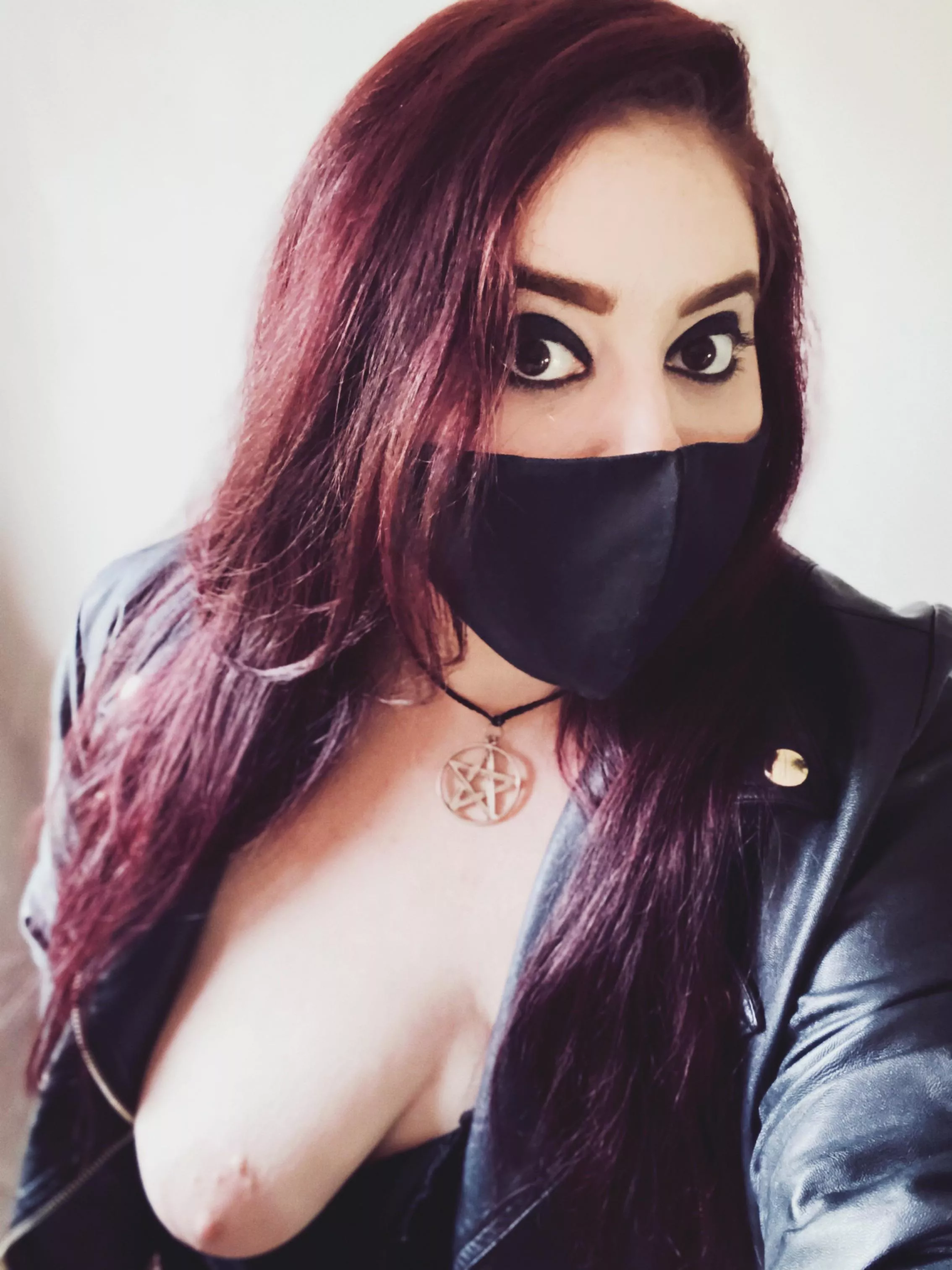 Titty Tuesday! Here's a celebratory pic for all you beautiful people out there! Titty Tuesday! Here's a celebratory pic for all you beautiful people out there!
