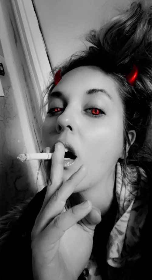 To the user who awarded me on a previous post. Come here and let me sit on you’re face as I smoke 💨 this.