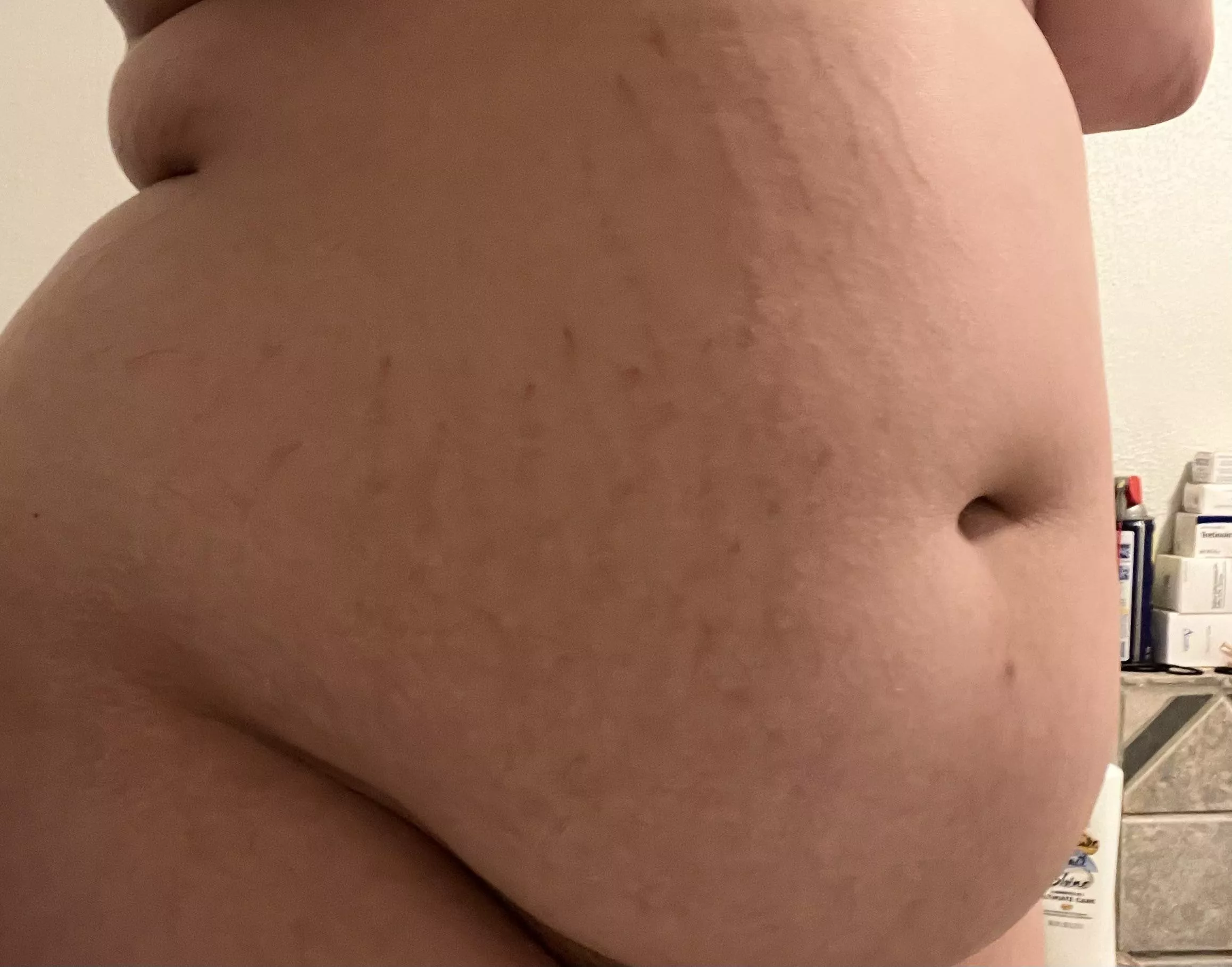 today I stuffed a quarter of a pound cheese pasta, along with three bottles of water.. i’m so tight.!