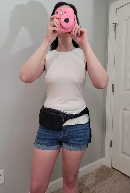 Today's themed picture comes from Taiwan. It's Tourism Day! 2/15