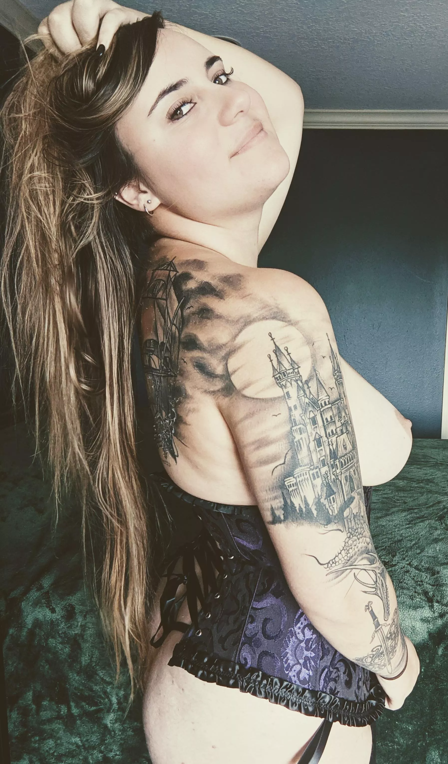 Tonight witches get to choose their victims, who wants to be my sacrifice? 😘 Tonight witches get to choose their victims, who wants to be my sacrifice? 😘