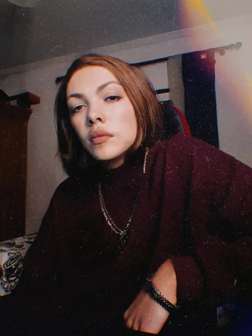 Too bored to do my eyeliner today.. Hope I'm still pretty anyways ^^