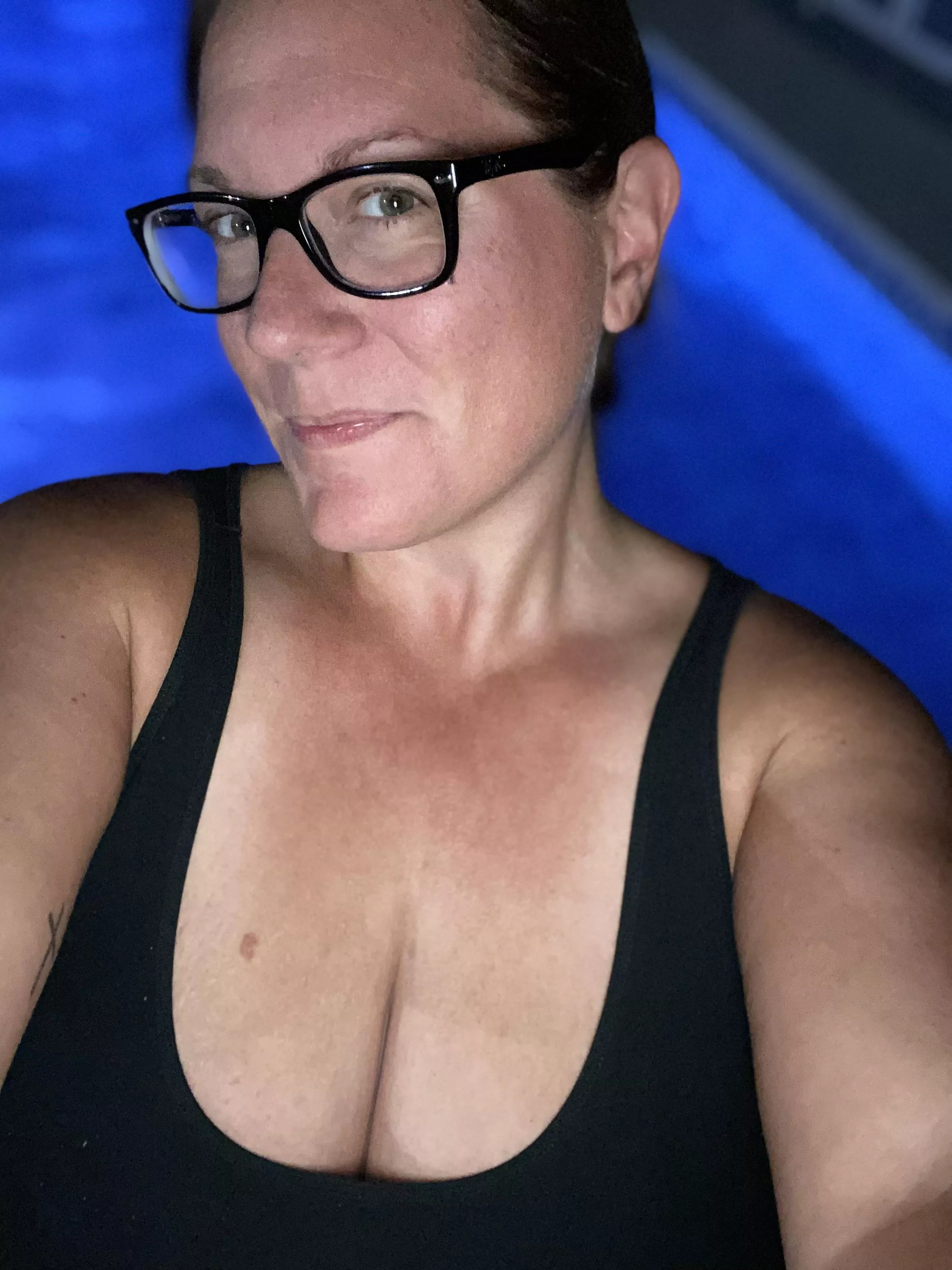 Too cold for a swim but not for a selfie. Good night 😘