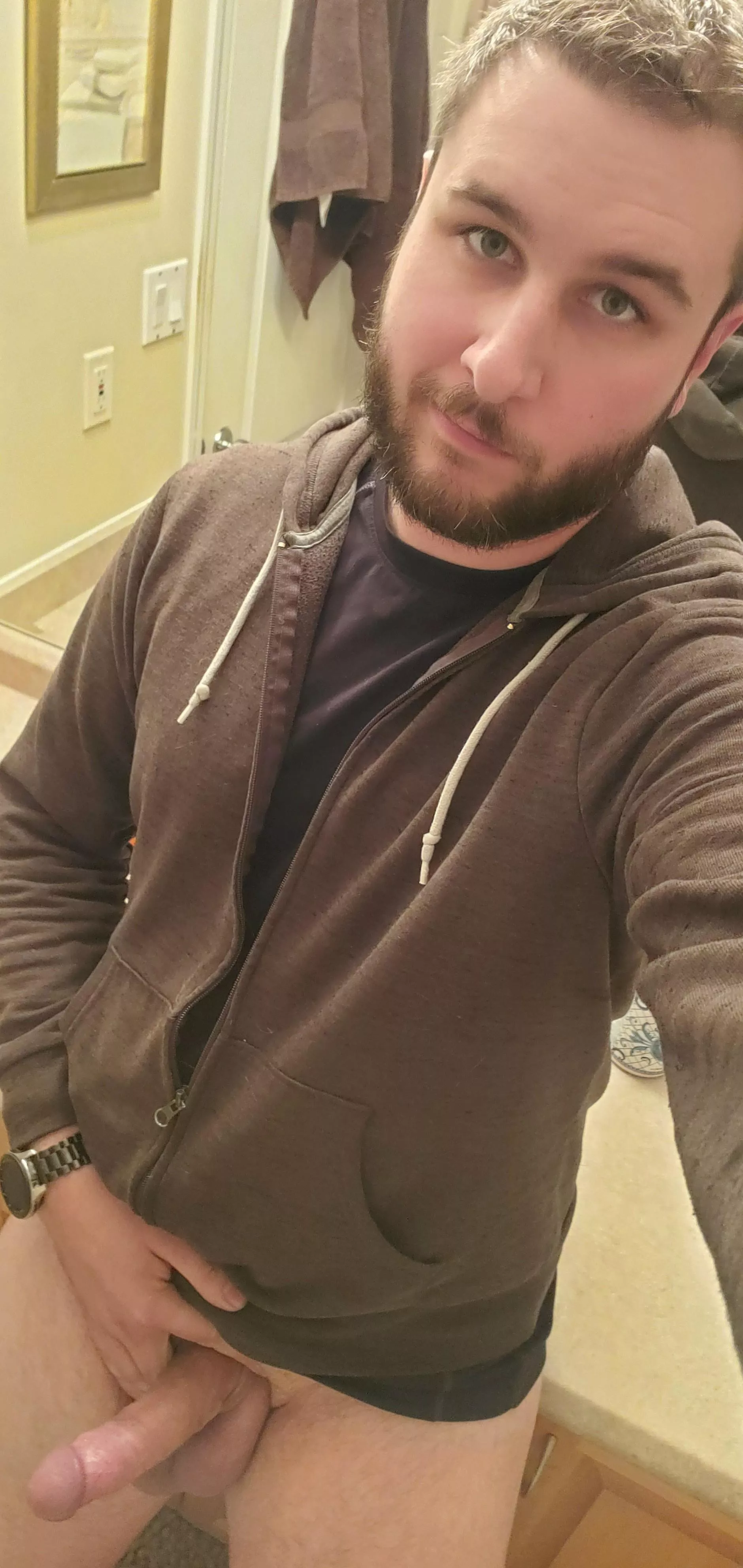 Too damn cold out. Wanna help on warming me up? 😇 Too damn cold out. Wanna help on warming me up? 😇