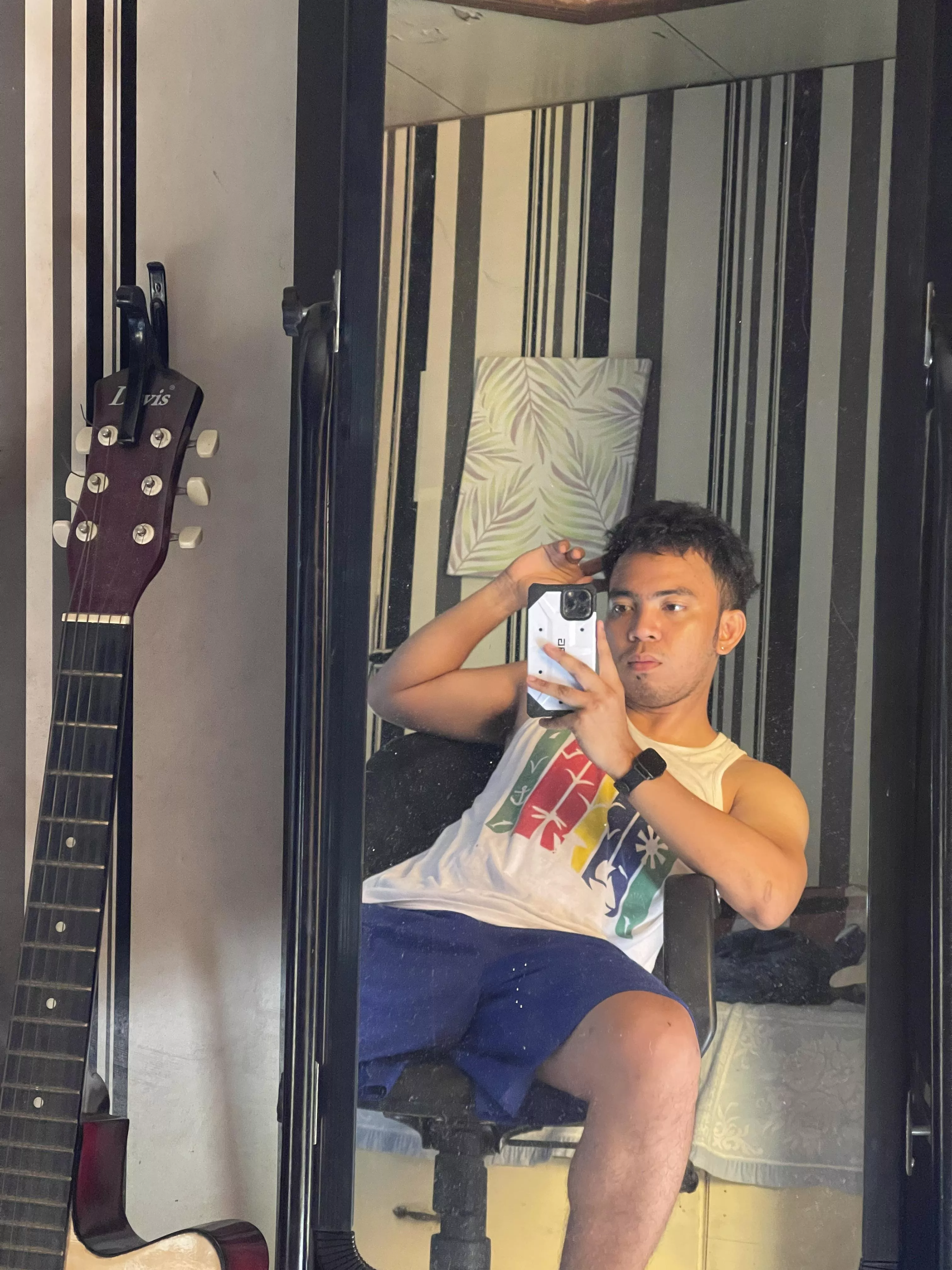 Too many handsome guys here. 😰