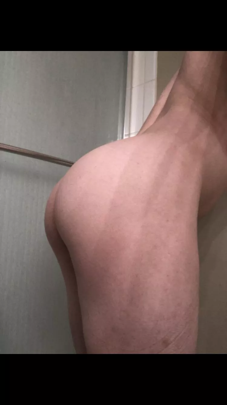 Too many hot bears so I had to make my first post ;-)