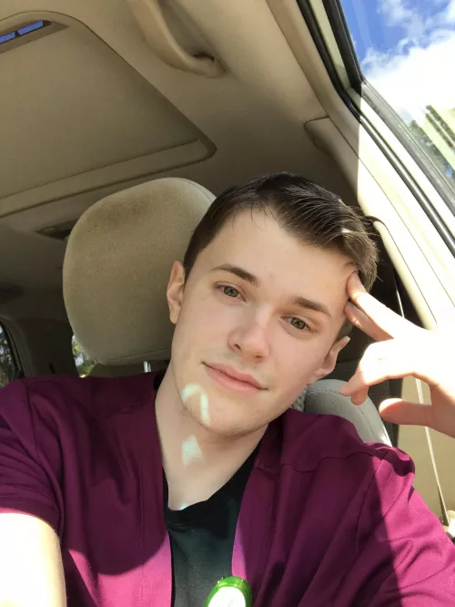 Took a break in my car during a long shift, I liked the lighting. π