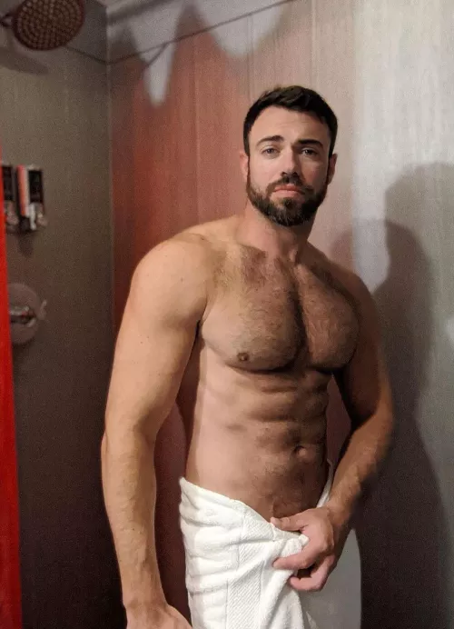 Towel on or off? Dms open!