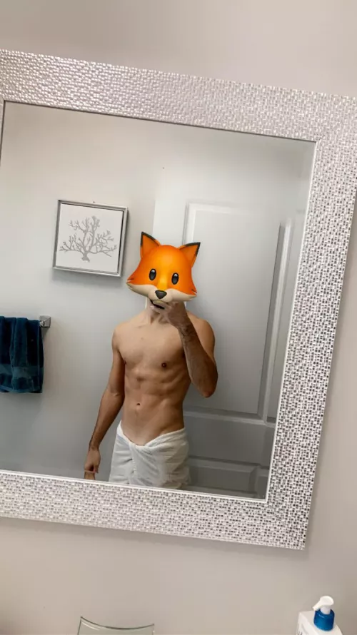 Towel on. Towel off? 🤷🏻♂️😈