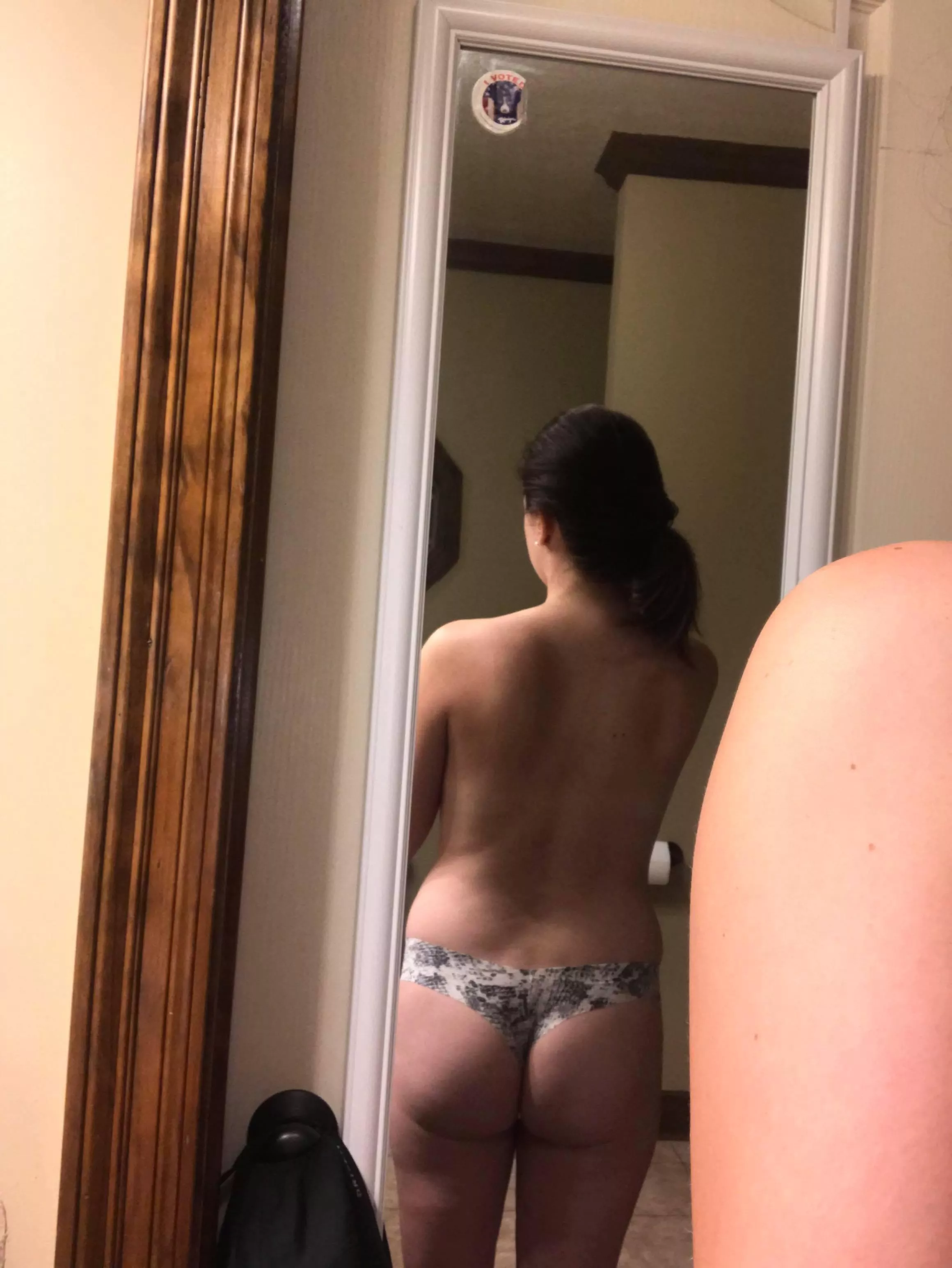 Trading 36 milf of 2. Please be real, ready to verify and show face. Kik bruney337 Trading 36 milf of 2. Please be real, ready to verify and show face. Kik bruney337