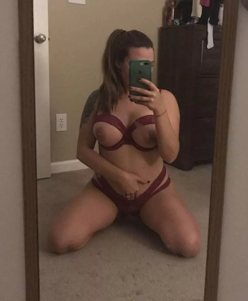 Trading the wifeyyyy alll night 😅