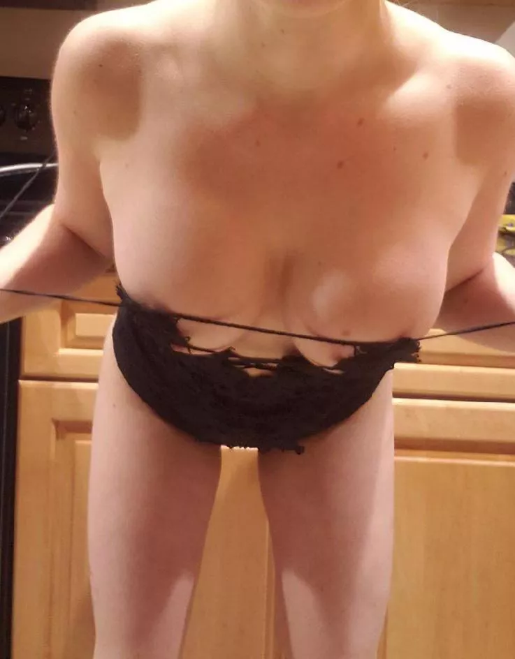 Trading wife with face. Open to all, 50+ milfs are a plus!! K i k brittnh91 with a sample