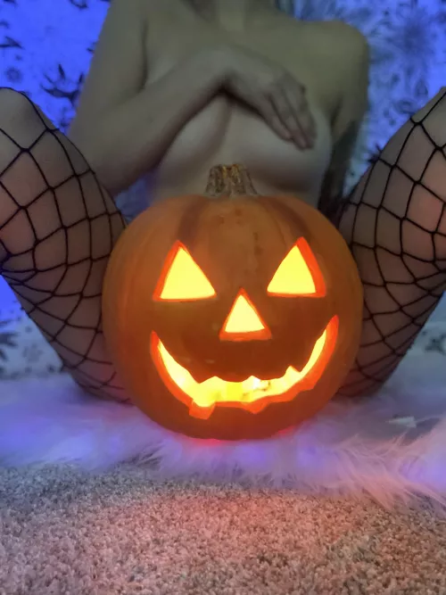 Trick or Treat🎃