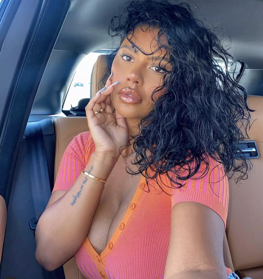 Tried making curls today lol, recommendation for more volume?🙄