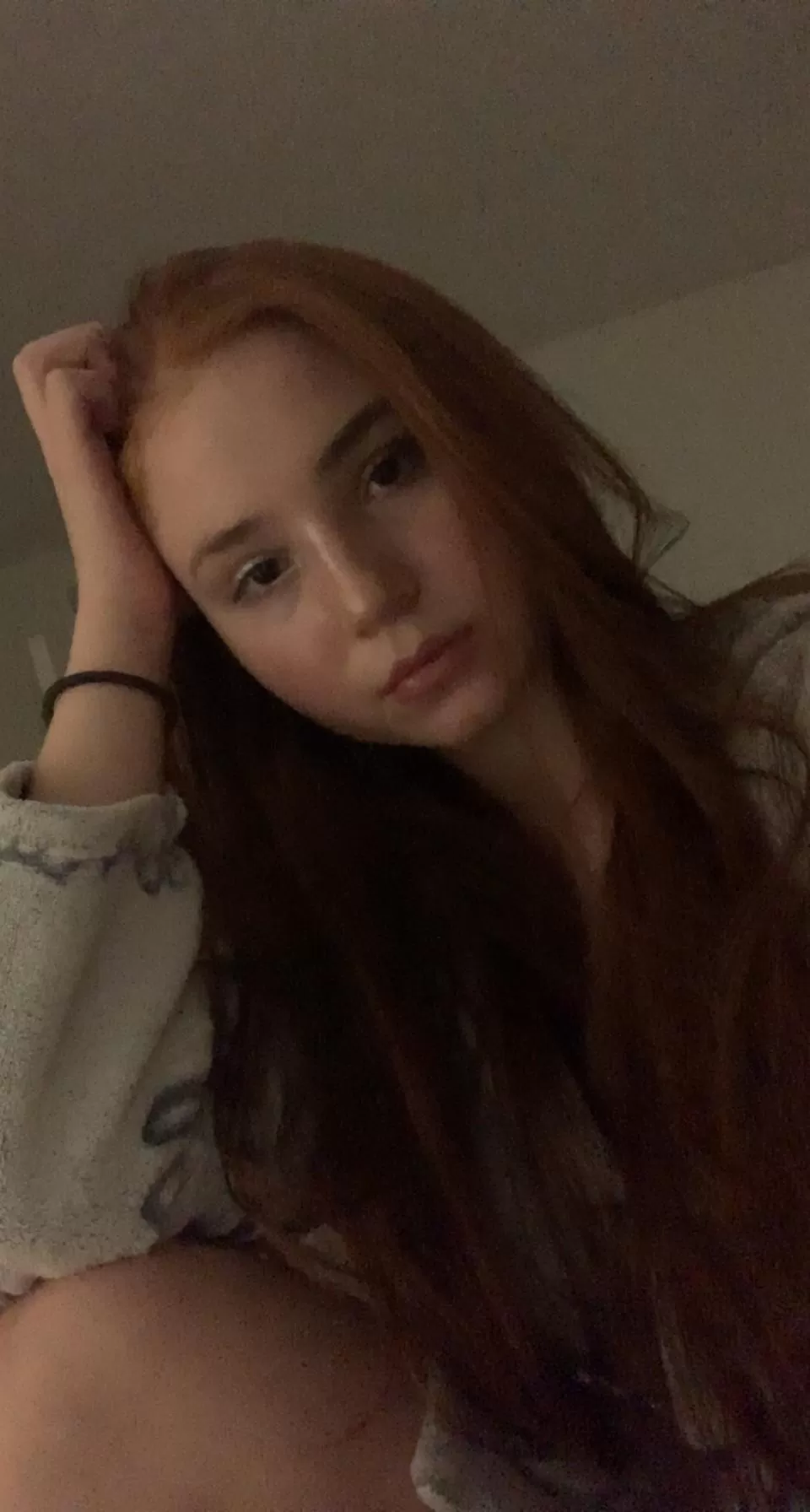 Tried out random makeup products so I look a bit mismatched but it’s ok 🌙good night!