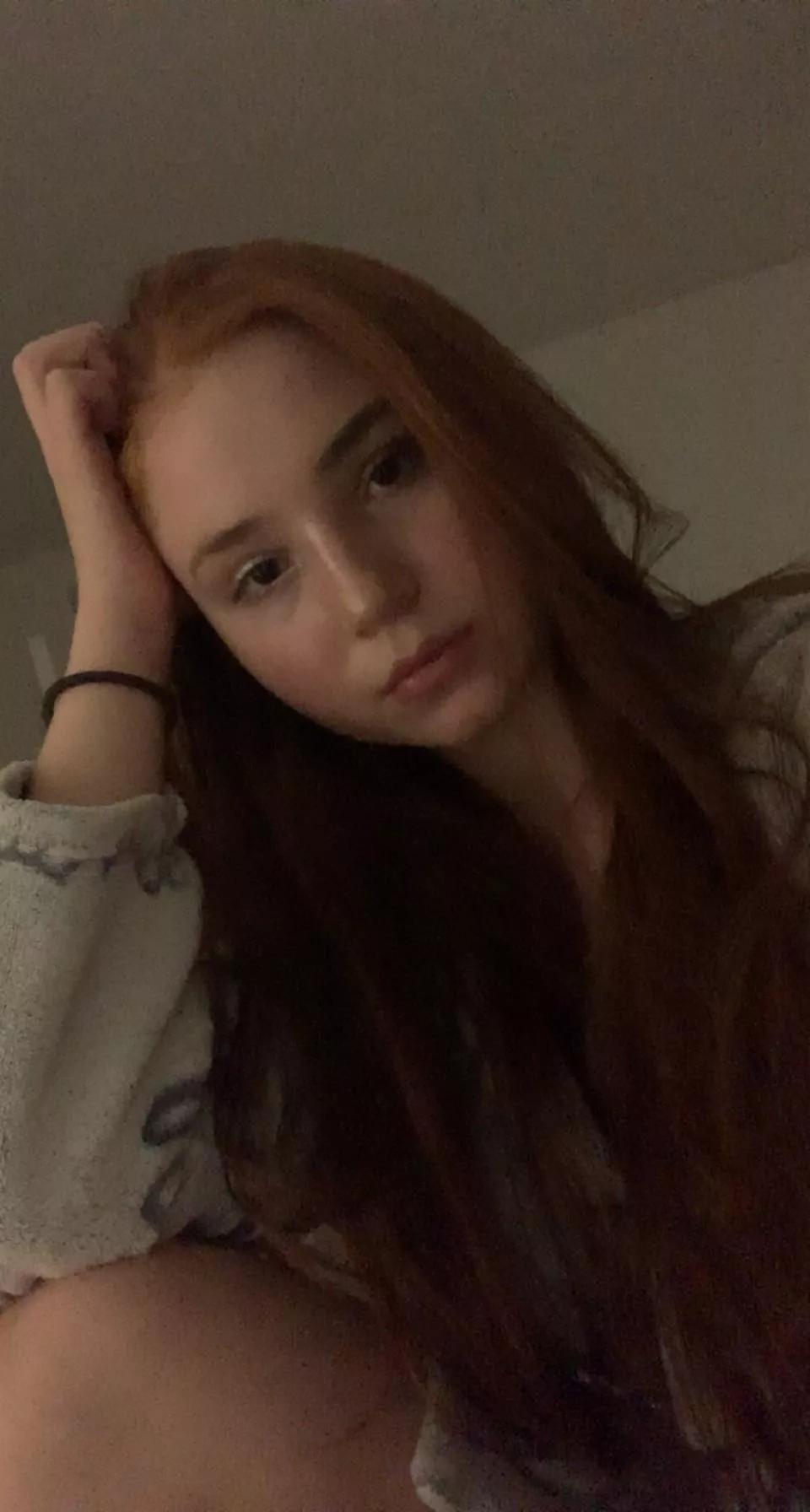 Tried out random makeup products so I look a bit mismatched but it’s ok 🌙good night!