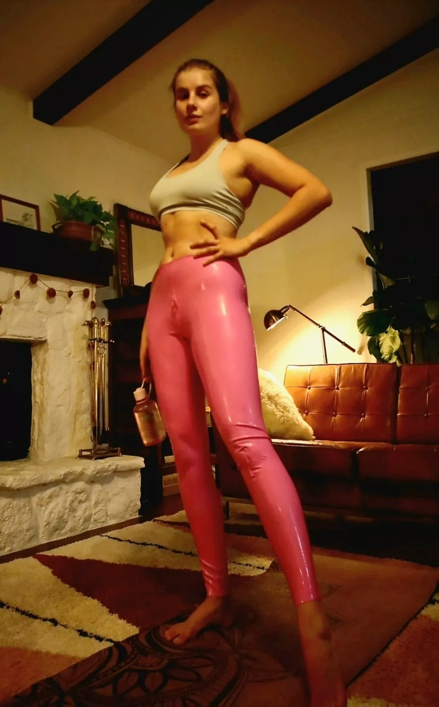 Trust latex to spice up any workout outfit 😅 Trust latex to spice up any workout outfit 😅