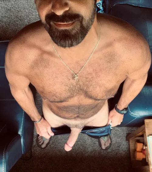 Trying a new position for a pic. If you don’t like this one let’s try some new positions together [46]