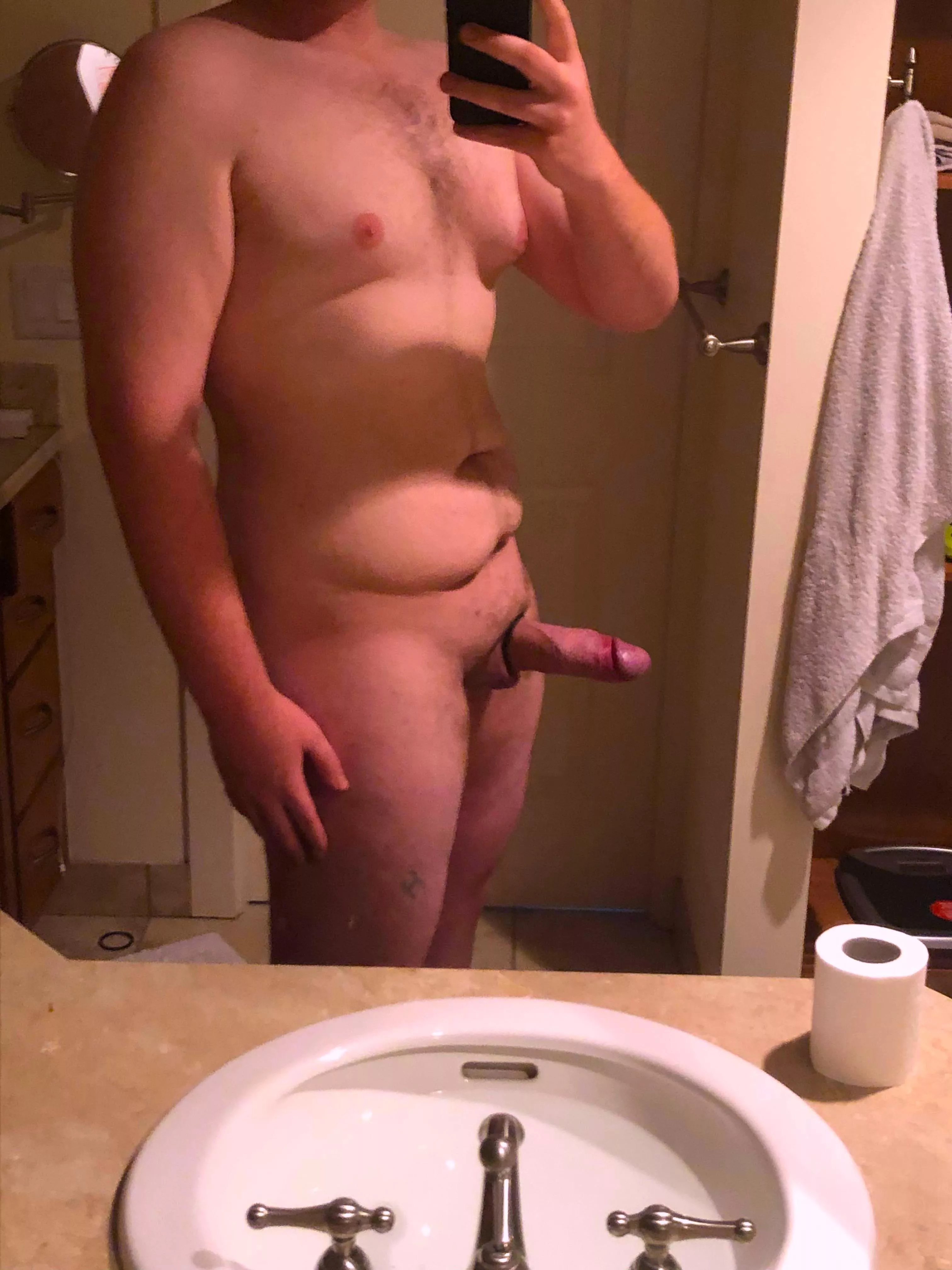 Trying to love and accept my dad-bod, what do you think?