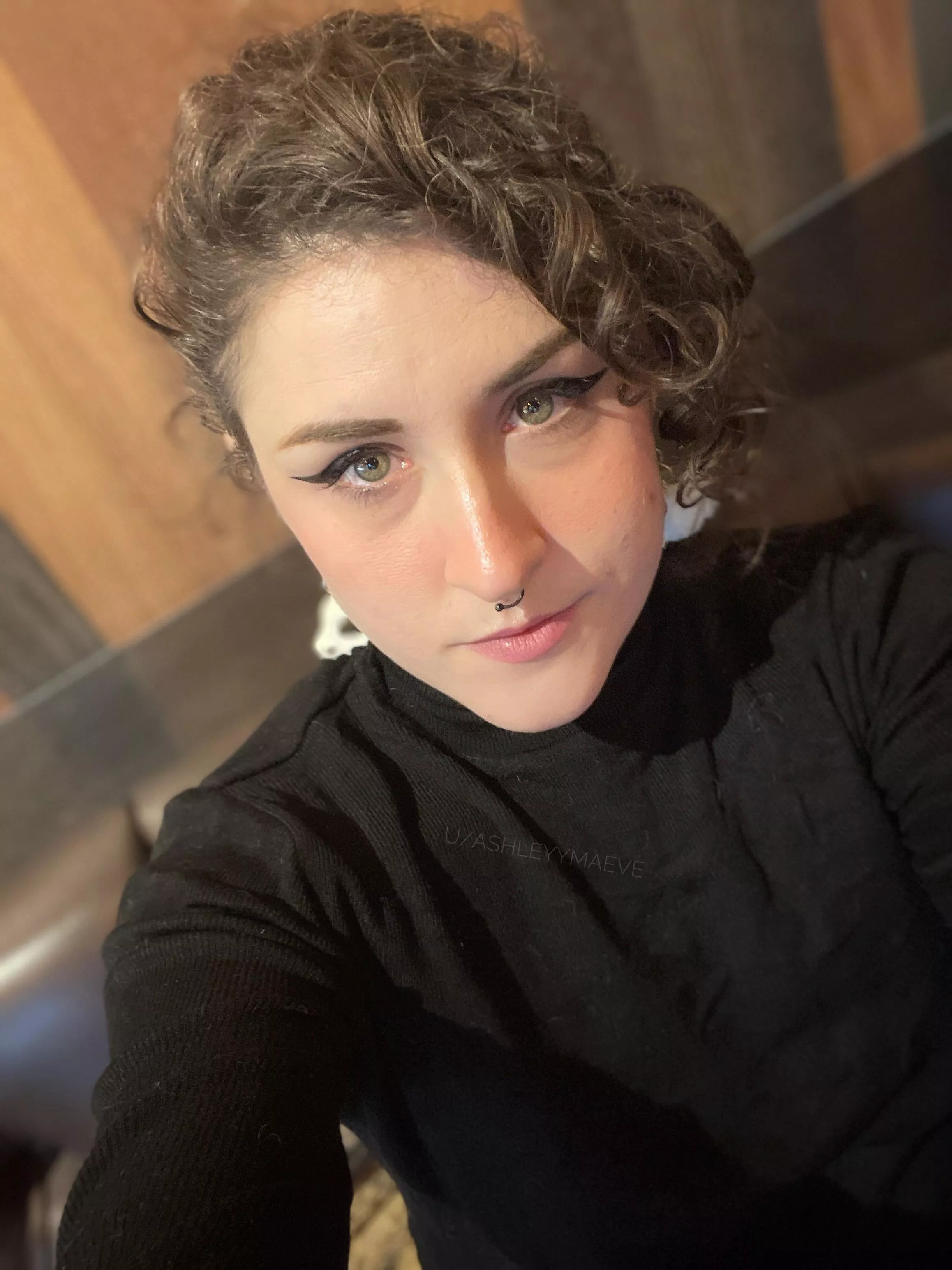 Tuesday selfie 🖤✨