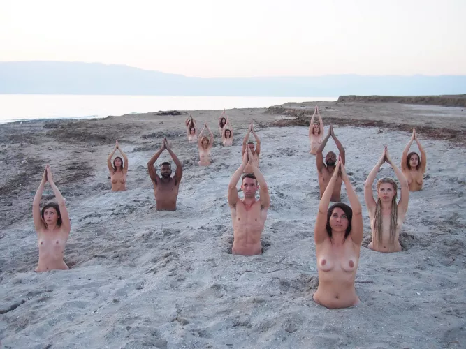 Tunick: Dead Sea is shrinking.