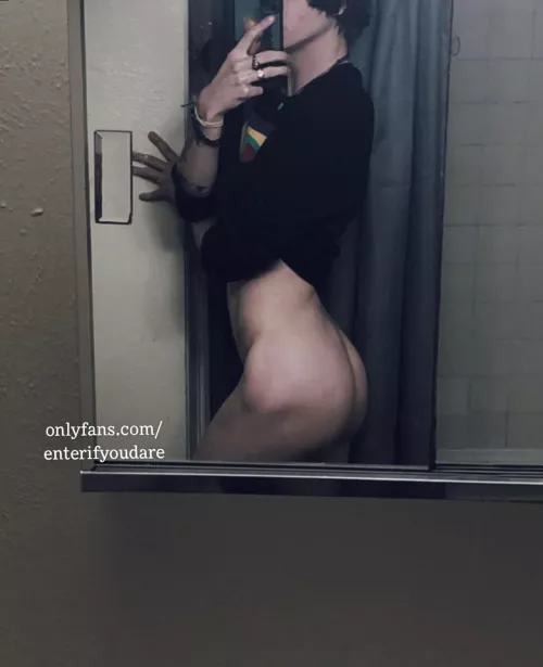 Turning 21 this month😉🥳(ftm🏳️‍⚧️)