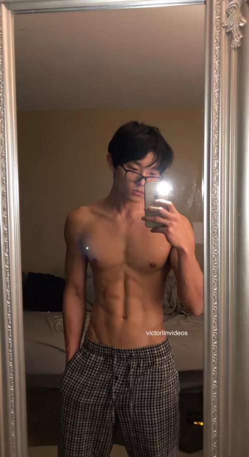 u like tall chiseled korean bros?