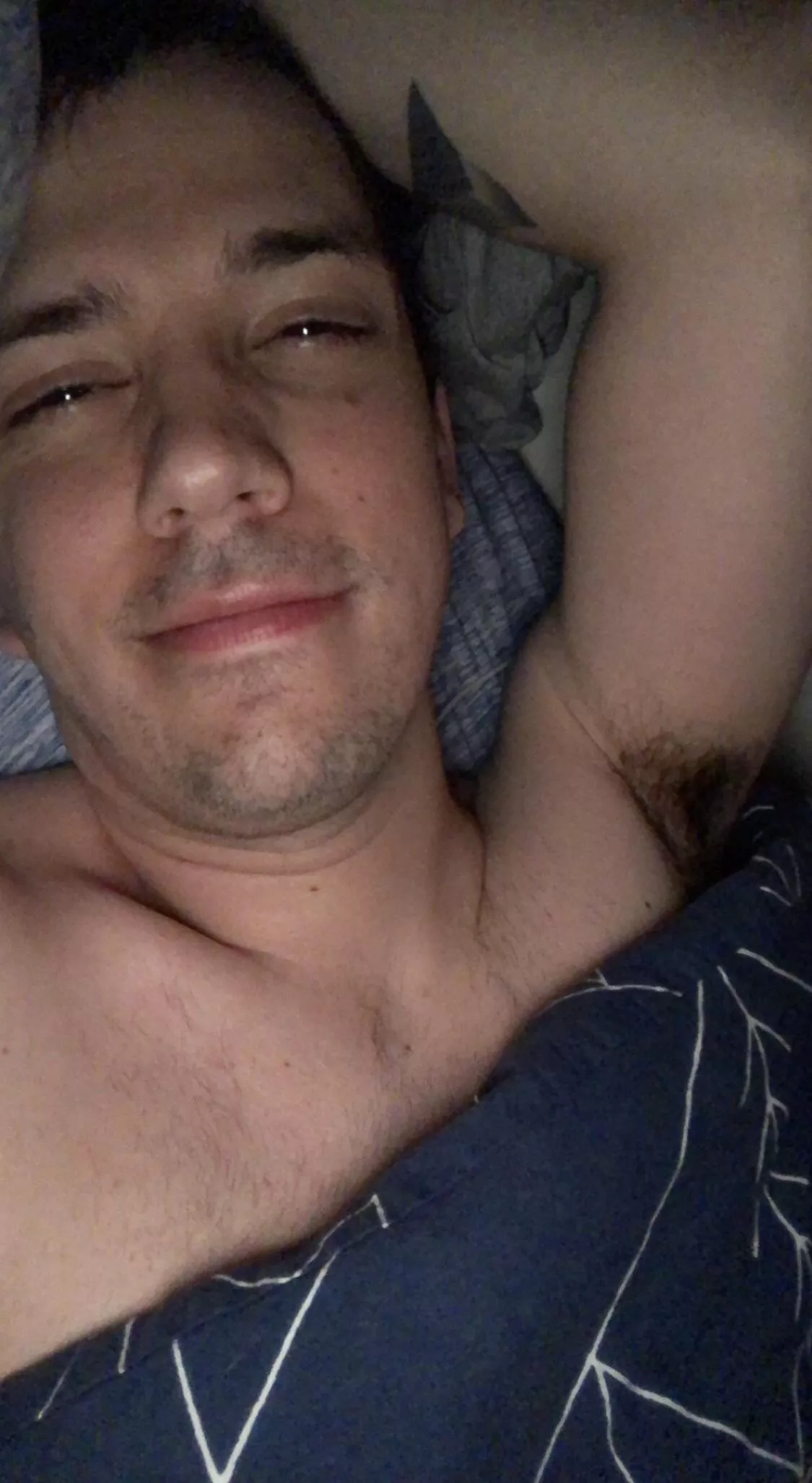 Ugh such a lazy Sunday. Need cuddles.