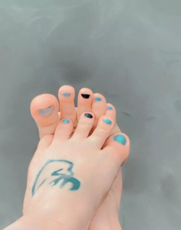 Ugly feet 👣
