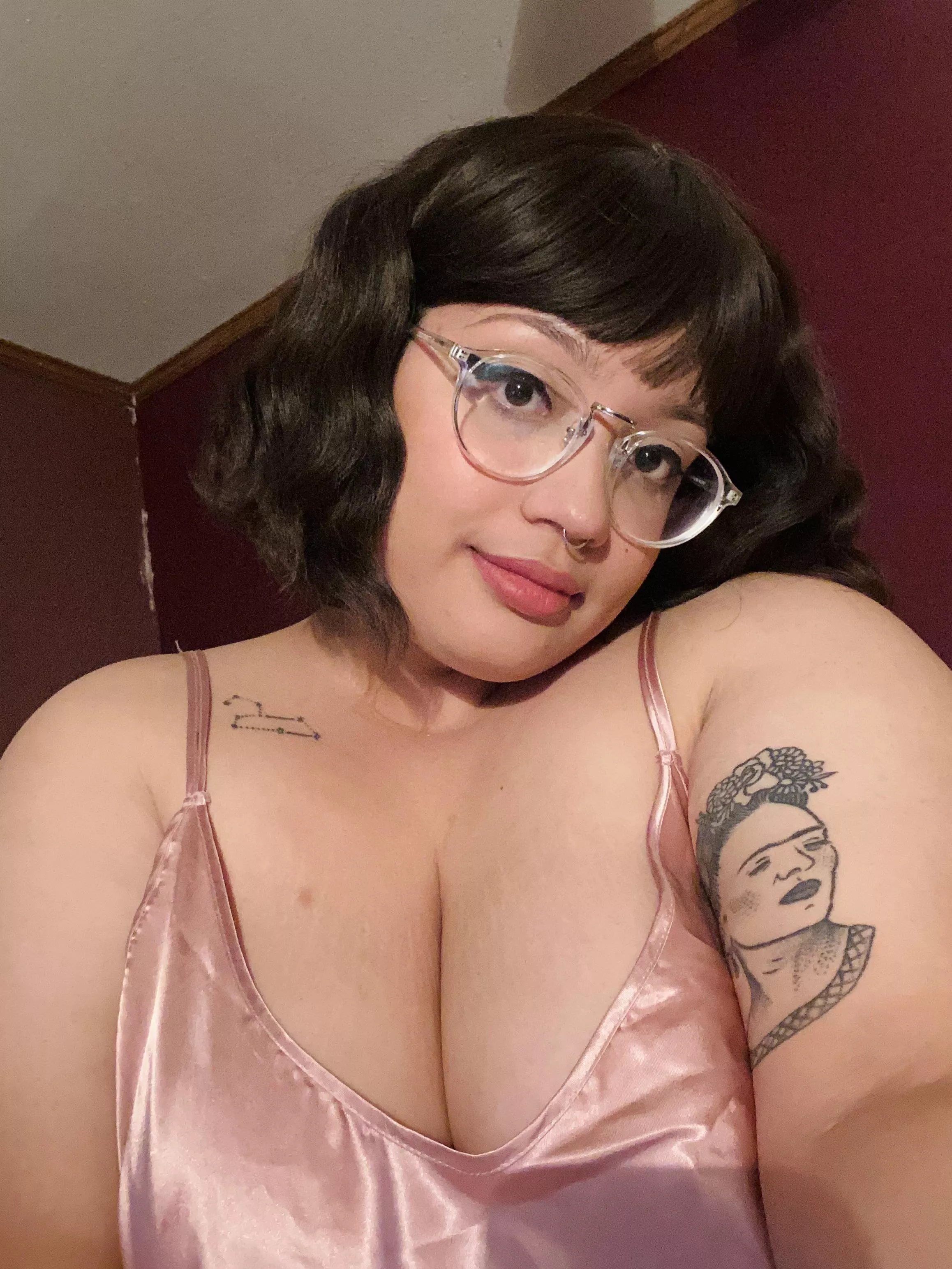 um if anyone wants to send me a verbal video of them jerking off to me i would be ok with that✨ um if anyone wants to send me a verbal video of them jerking off to me i would be ok with that✨