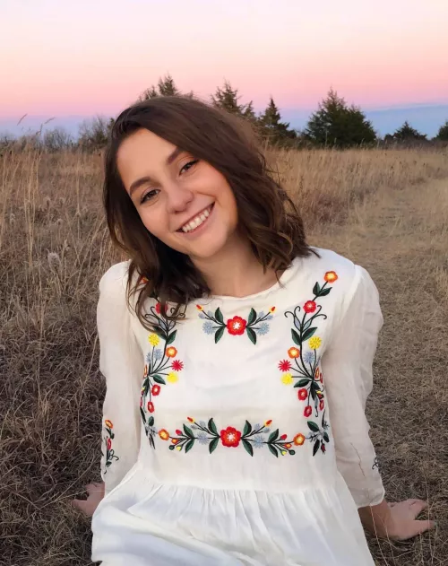 Umm not a sundress but the sun was setting so it’s fine🌚