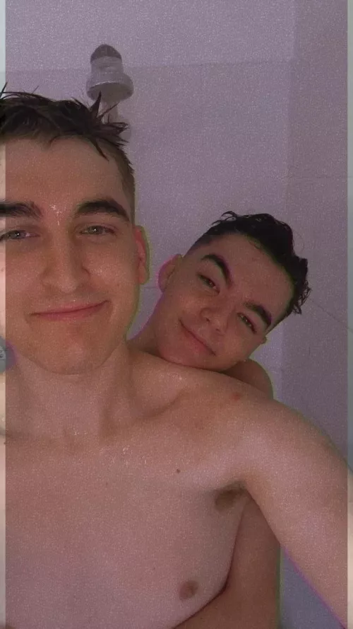 ummm, hi guys 🥺 first time on Reddit… 👀