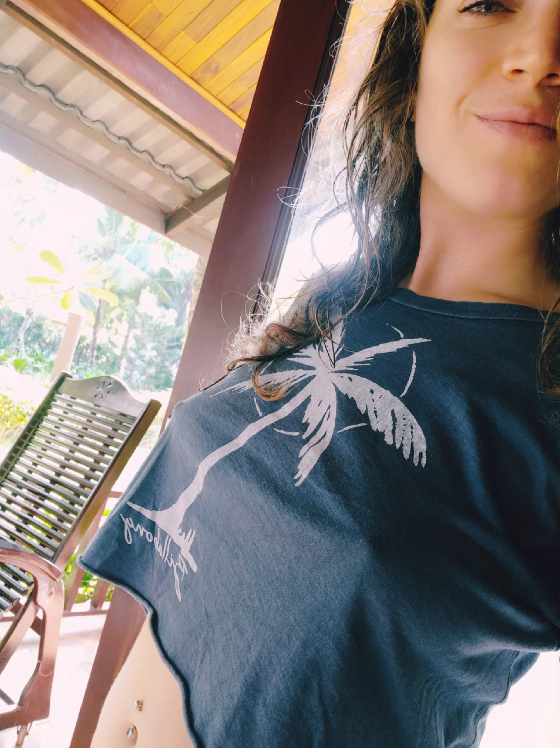 🥥🥥 under the 🏝 who wants to taste milk😜😅