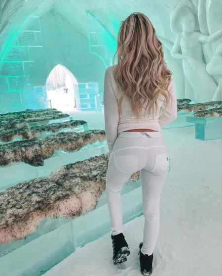 unknown white pants <3