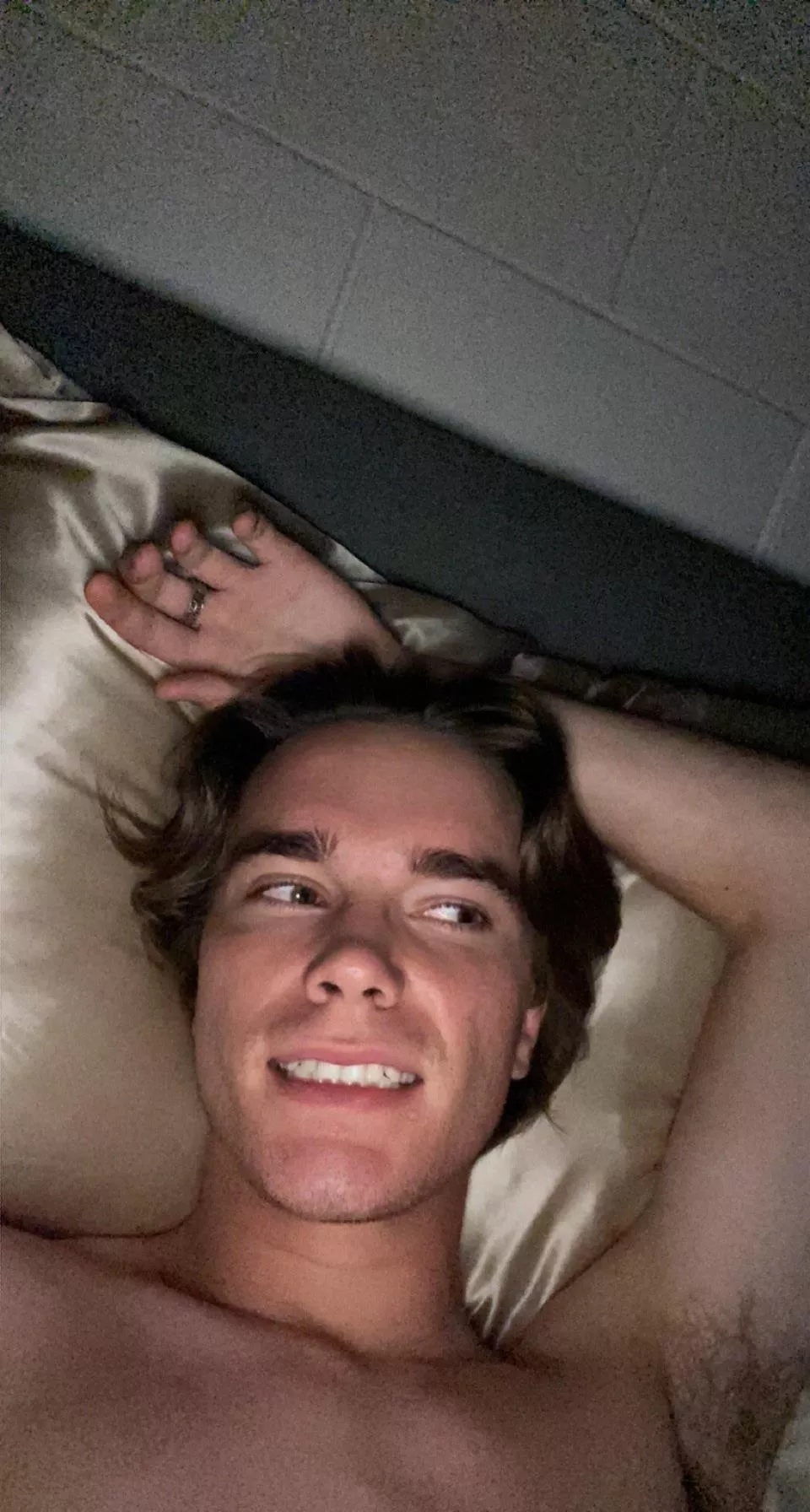 [UPDATE] First date was absolutely amazing! 🌈 We’re going on a picnic by the beach for our second date today ☀️