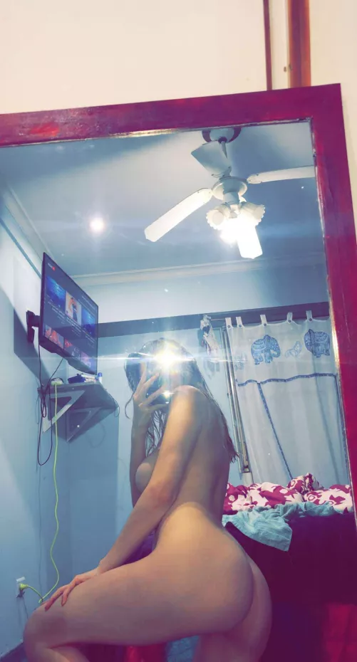 upvote = i rate your penis free for DM π€ͺπππ€ͺ