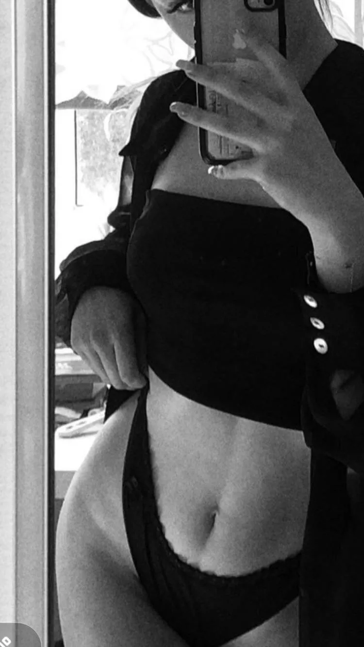 upvote if I should expose her