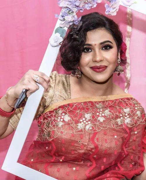 Upvote if you want to see her deepthroat vids