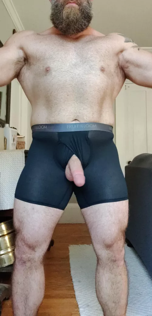 Used to be a very chubby bear, now more of a muscular bear. Little more cutting to do and I think I'll be where I want. 👌