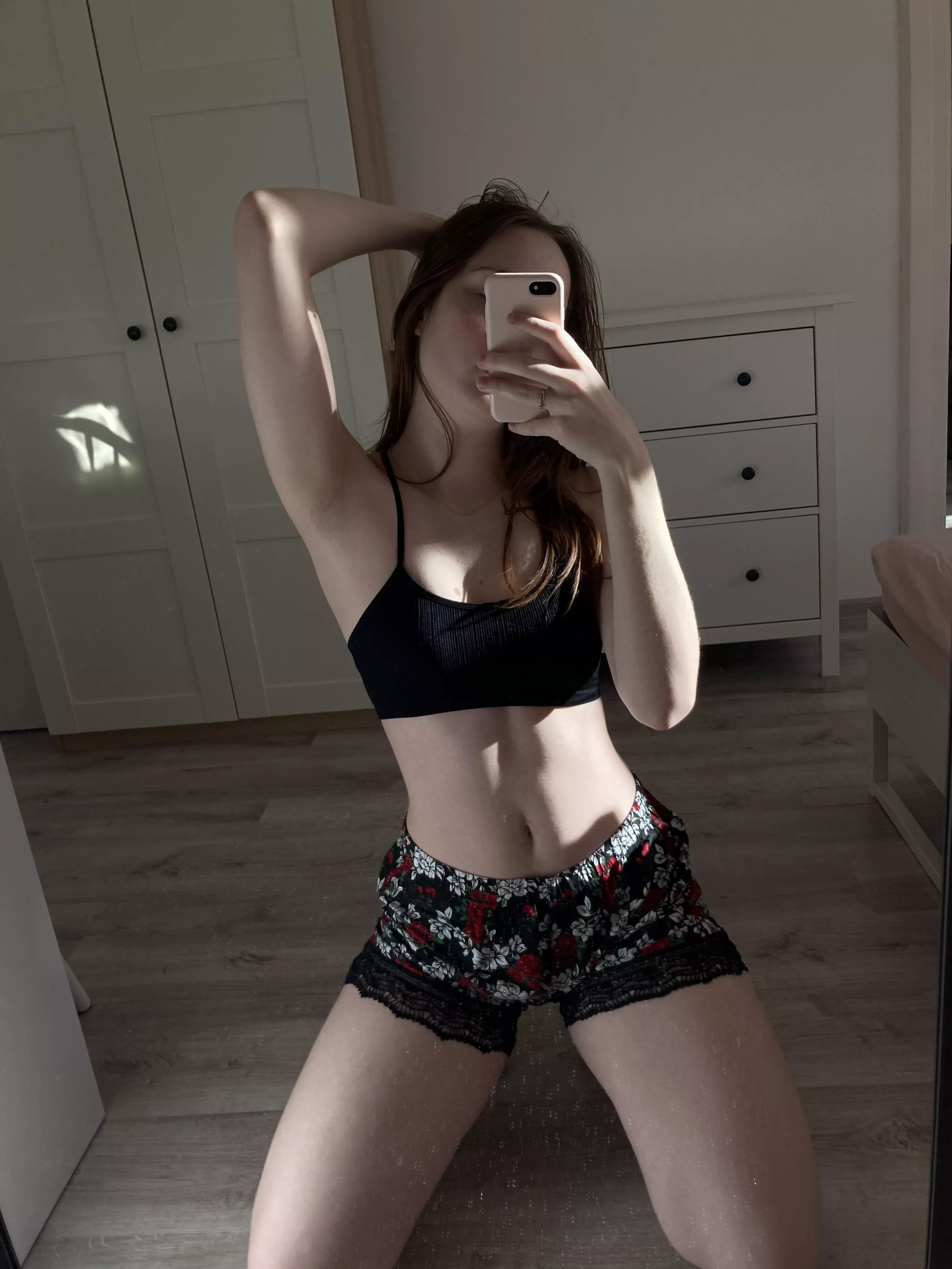 Used to hate my thighs growing up, now I love them (F21)