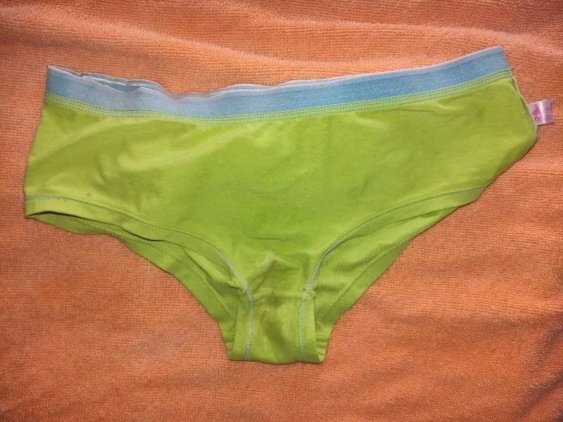 Using my sister's panties to stroke my dick 🤤 Using my sister's panties to stroke my dick 🤤