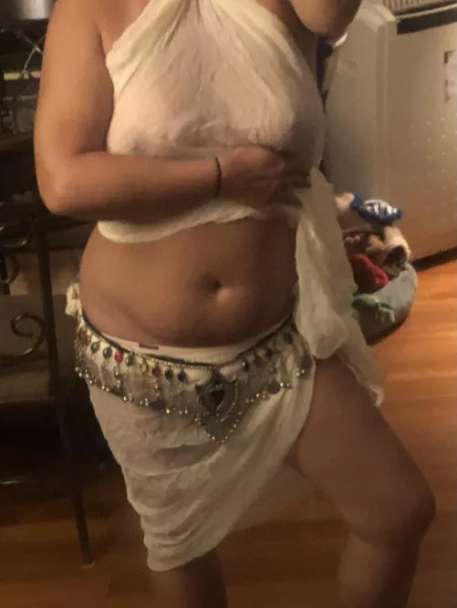 Veiled in white silk and hip bells, secured by knots…