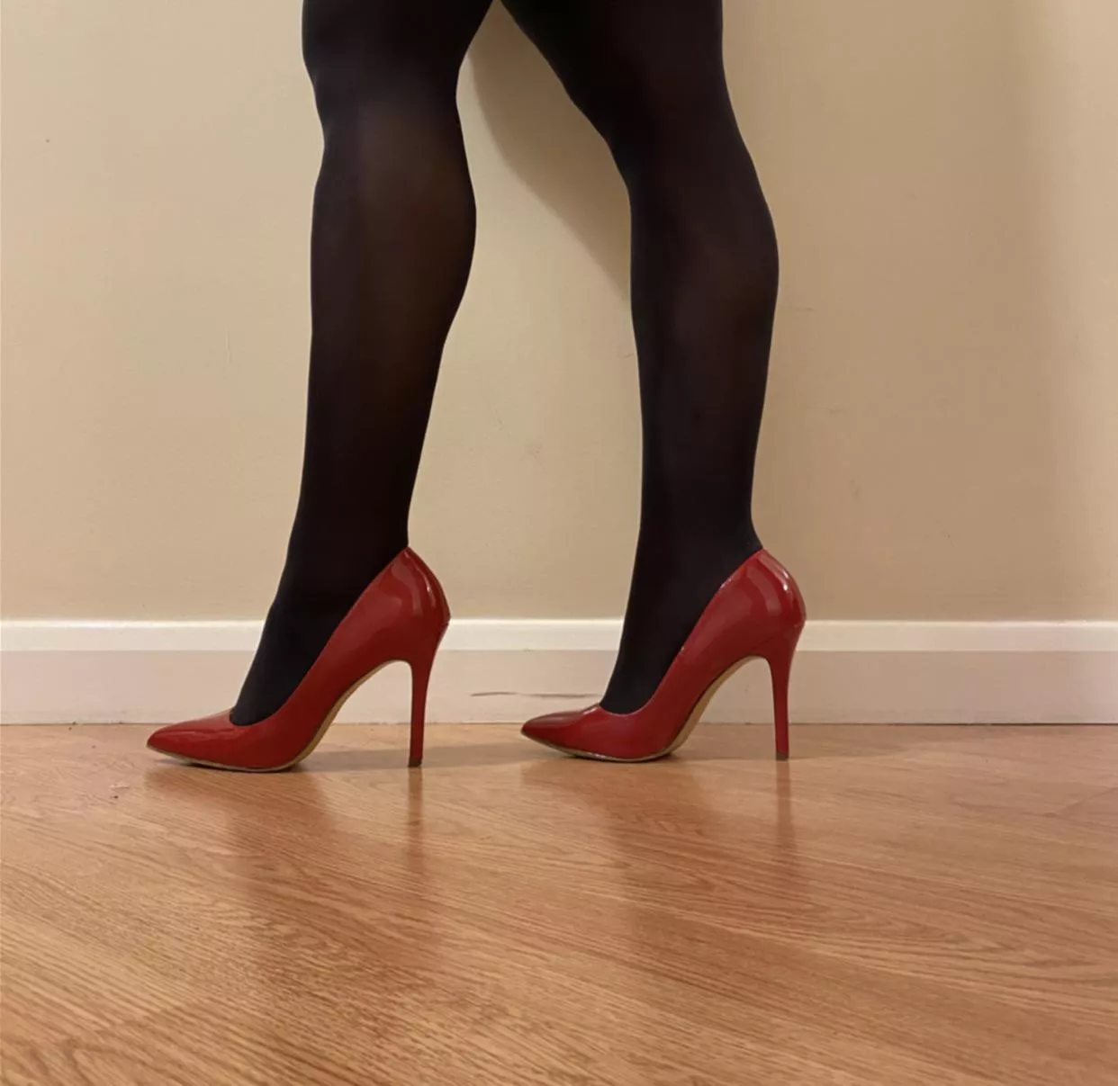 Velvet Wolford’s, do they go with my red heals?