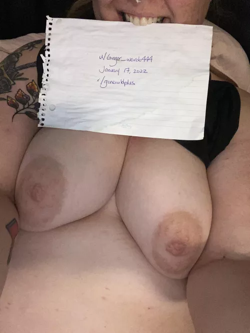 Verification post, very excited to be able to post here now! 🥰