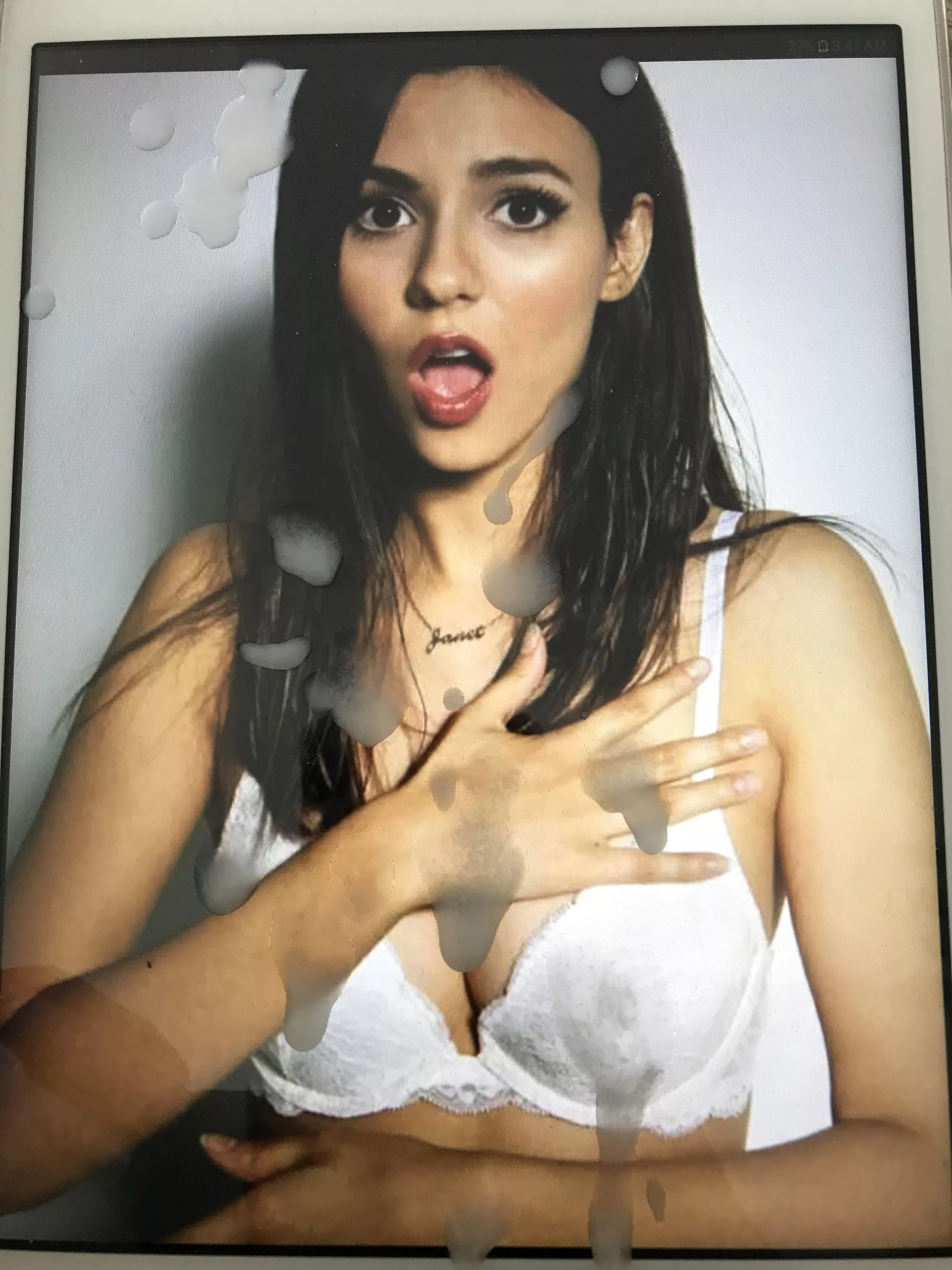 Victoria Justice took my load 💦