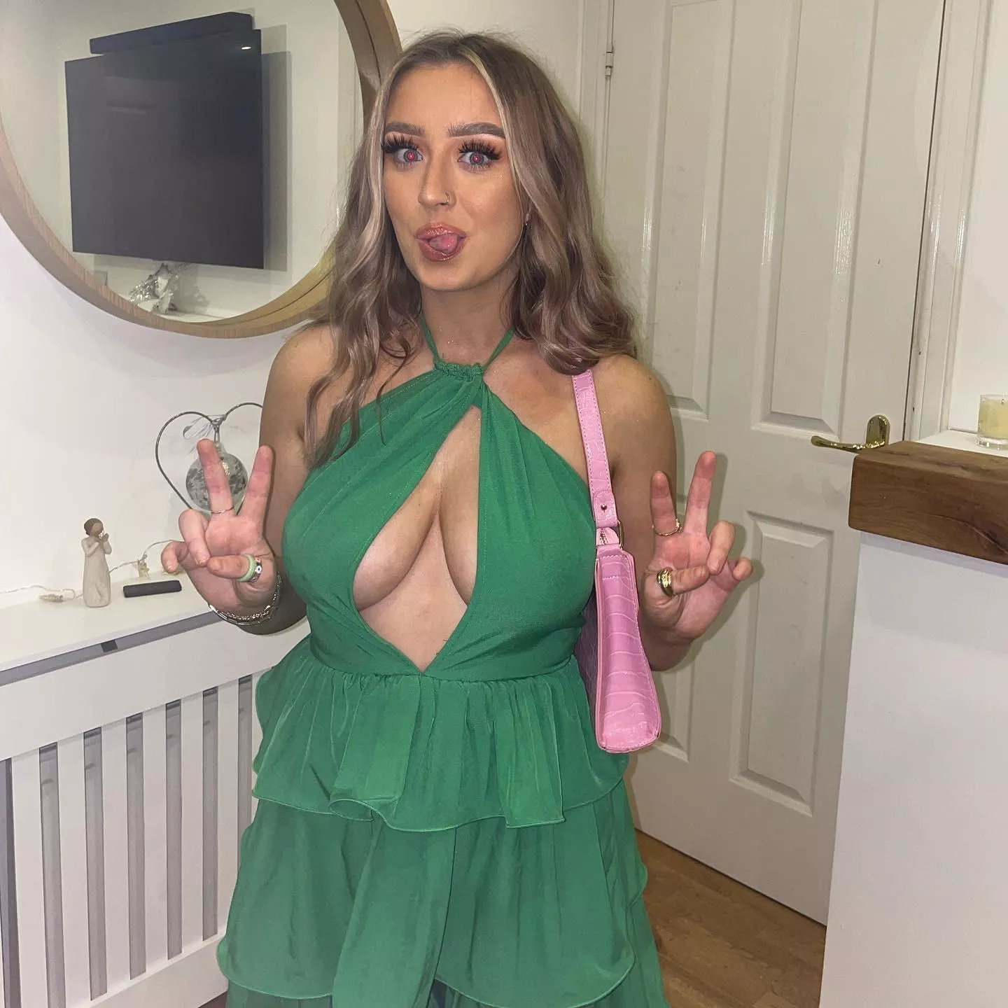 Video Cumtribute or fake this pic of my gf for her nudes kik jasonk1222